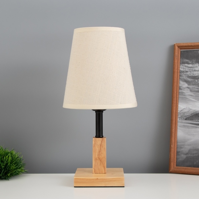 Лампа настольная Лампа настольная "Колд" 1х40Вт Е27 светлое дерево 16х16х34см
