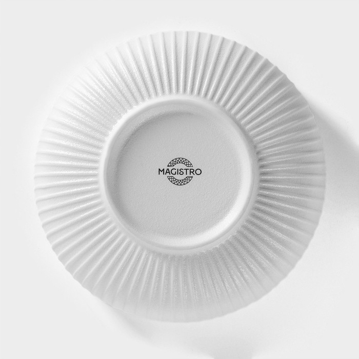 Миска фарфоровая Magistro Line, 1,3 л, d=17,5 см, цвет белый Миска фарфоровая Magistro Line, 1,3 л, d=17,5 см, цвет белый