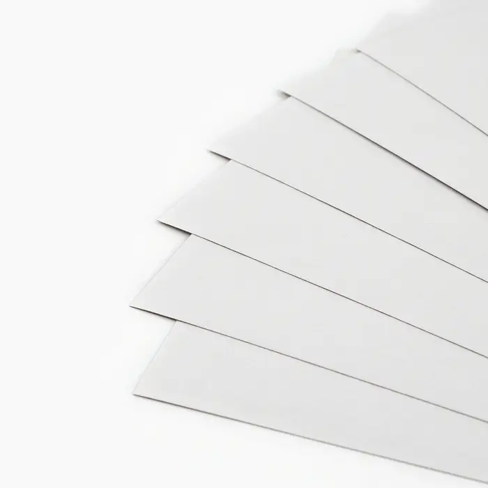 Картон белый А4, 6 листов немелованный односторонний 200 г/м² в пакете Картон белый А4, 6 листов немелованный односторонний 200 г/м² в пакете