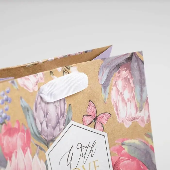 Пакет подарочный крафтовый квадратный, упаковка, «With love», 14 х 14 х 9 см Пакет подарочный крафтовый квадратный, упаковка, «With love», 14 х 14 х 9 см