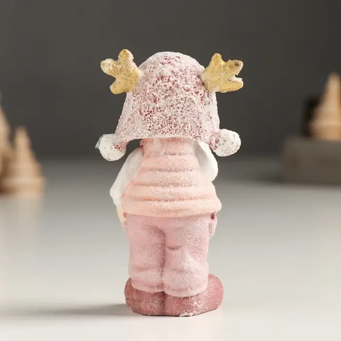 Фигурка полистоун &laquo;Малыш. Малышка в розовом, с рожками на шапке, стоит&raquo;, 3&times;4.5&times;9 см, МИКС