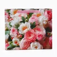 Пакет подарочный &laquo;Цветы&raquo;, 30&times;25.5&times;9 см