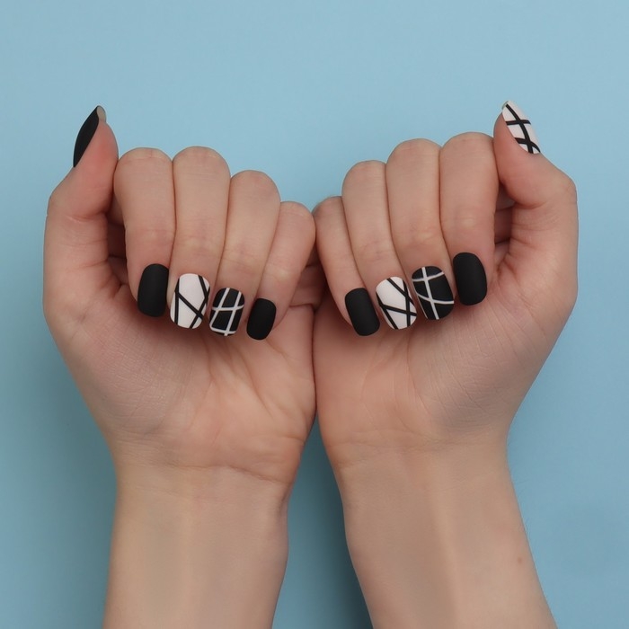 Накладные ногти «Black», 12 шт, с клеевыми пластинами, форма мягкий квадрат, цвет чёрный/белый