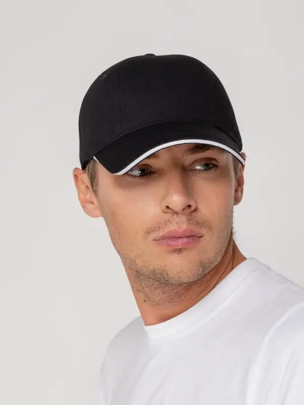 Бейсболка Canopy, черная с белым кантом Бейсболка Canopy, черная с белым кантом