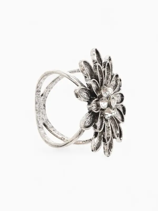 Кольцо для платка Кольцо для платка "Цветок Хризантема", цвет белый в чернёном серебре