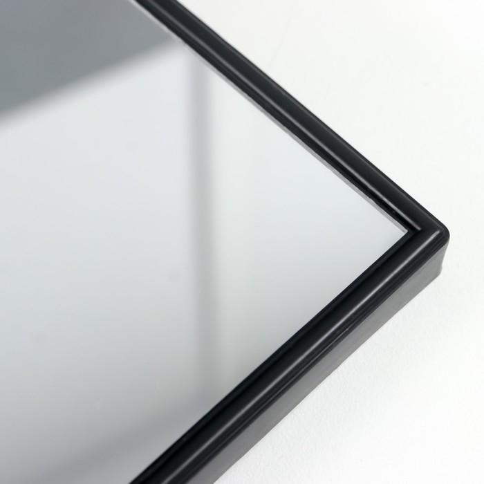 Фоторамка на 4 фото 10х15 см+зеркало  Фоторамка на 4 фото 10х15 см+зеркало "Отражение" чёрная набор 5 шт 31х41 см