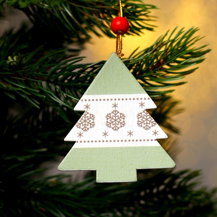 Подвеска новогодняя деревянная «Зимняя ель» цвета МИКС Подвеска новогодняя деревянная «Зимняя ель» цвета МИКС