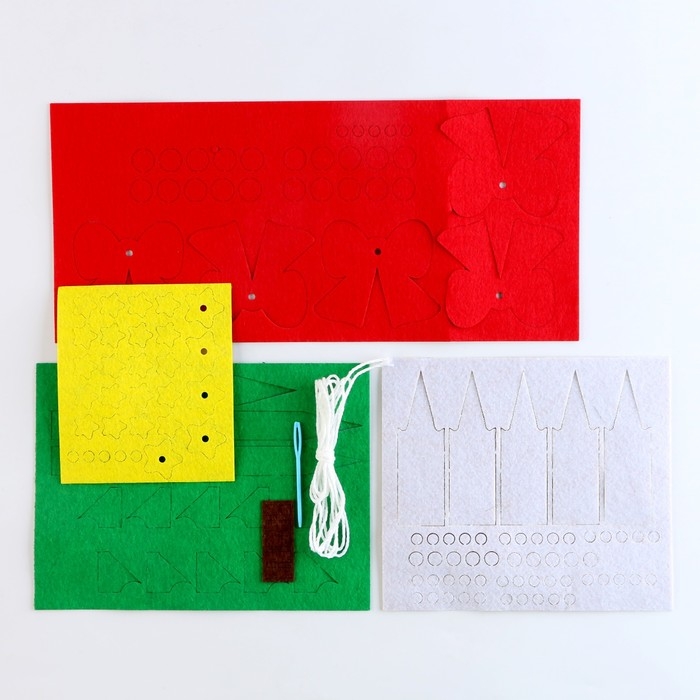 Гирлянда из фетра своими руками на новый год «Ёлочка и подарок», новогодний набор для творчества Гирлянда из фетра своими руками на новый год «Ёлочка и подарок», новогодний набор для творчества