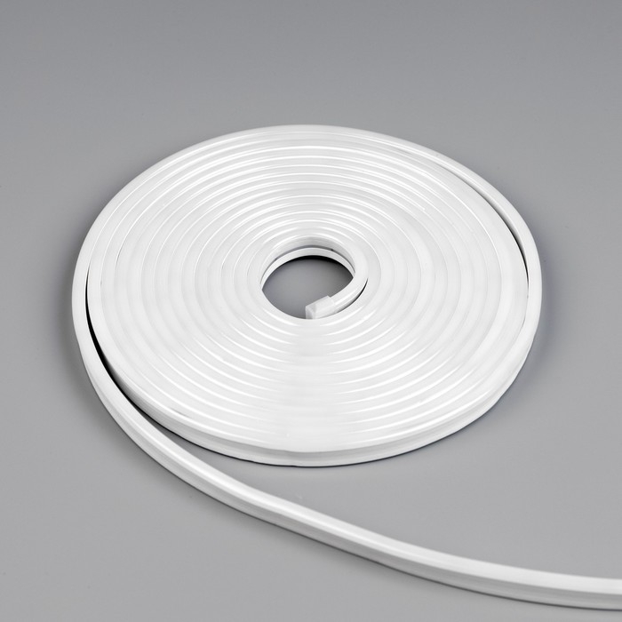 Гибкий неон Luazon Lighting 6 × 12 мм, IP65, 50 м, SMD2835, 120 LED/м, 12 В, свечение тёплое белое Гибкий неон Luazon Lighting 6 × 12 мм, IP65, 50 м, SMD2835, 120 LED/м, 12 В, свечение тёплое белое