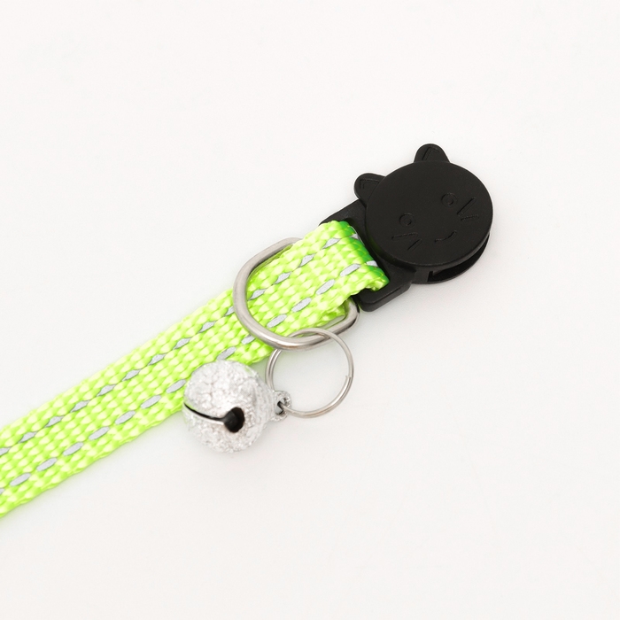 Ошейник кошачий светоотражающий, с серебряным бубенчиком, 19-32 х 1 см, зелёный Ошейник кошачий светоотражающий, с серебряным бубенчиком, 19-32 х 1 см, зелёный