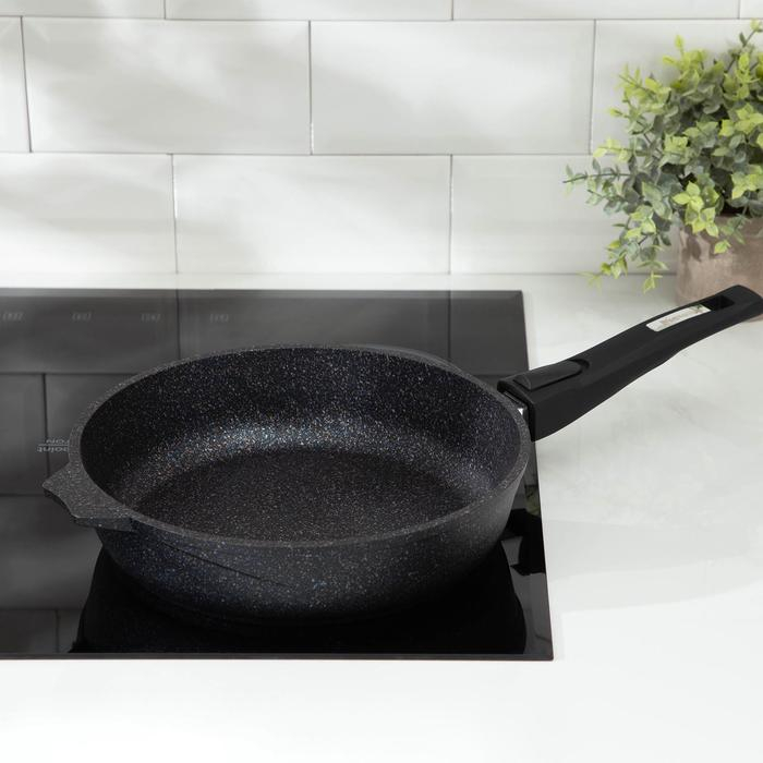 Сковорода «Гранит Star», d=26 см, съёмная ручка, антипригарное покрытие, цвет тёмно-синий Сковорода «Гранит Star», d=26 см, съёмная ручка, антипригарное покрытие, цвет тёмно-синий