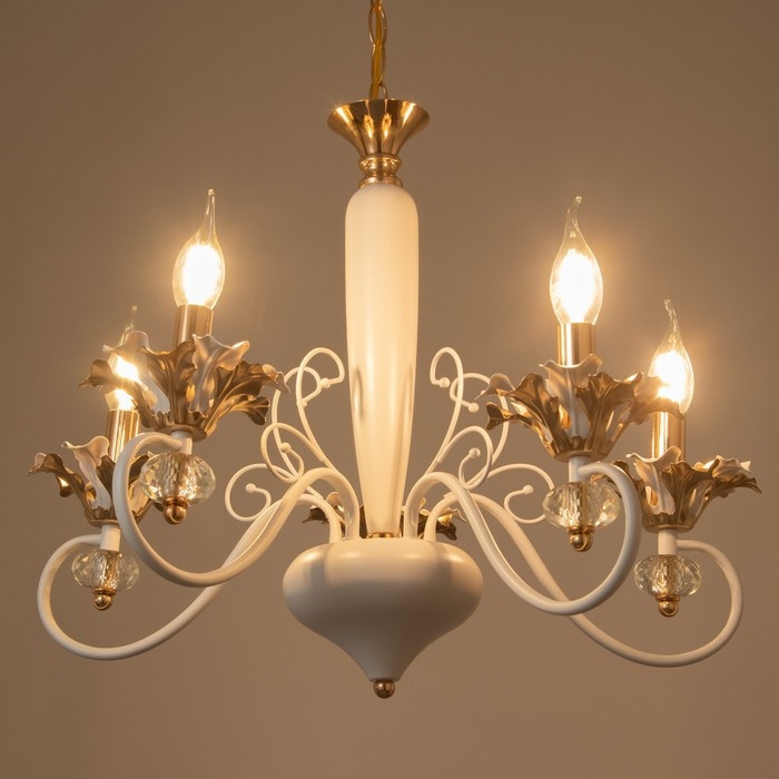 Люстра Люстра "Лиолет" 5хЕ14 40Вт бело-золотой 56х70х56 см BayerLux