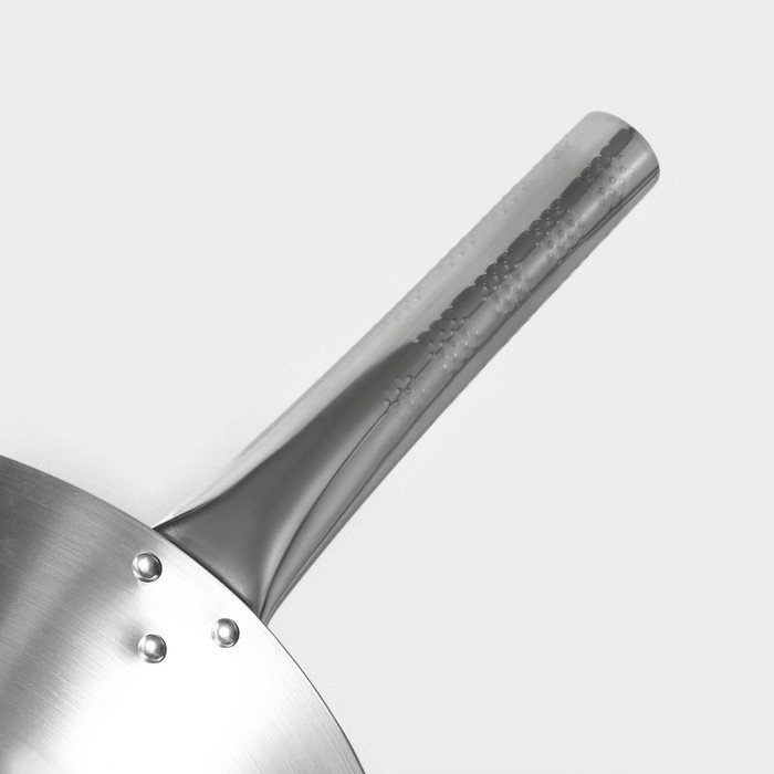 Сковорода-Wok Hanna Knövell из нержавеющей стали Chief, d=32 см, с ручкой Сковорода-Wok Hanna Knövell из нержавеющей стали Chief, d=32 см, с ручкой