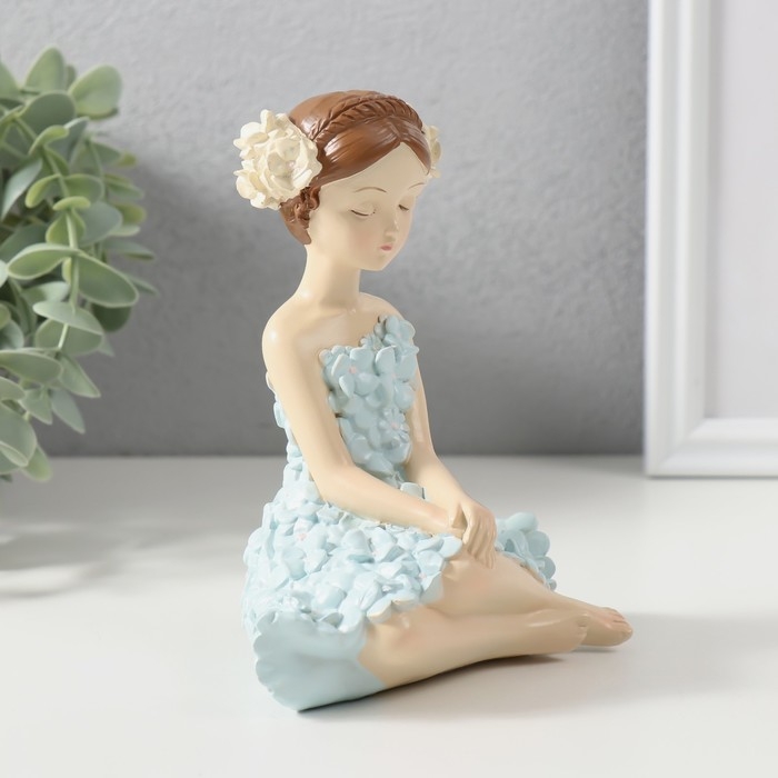 Сувенир полистоун Сувенир полистоун "Девушка в платье из цветов" 13х8х14 см
