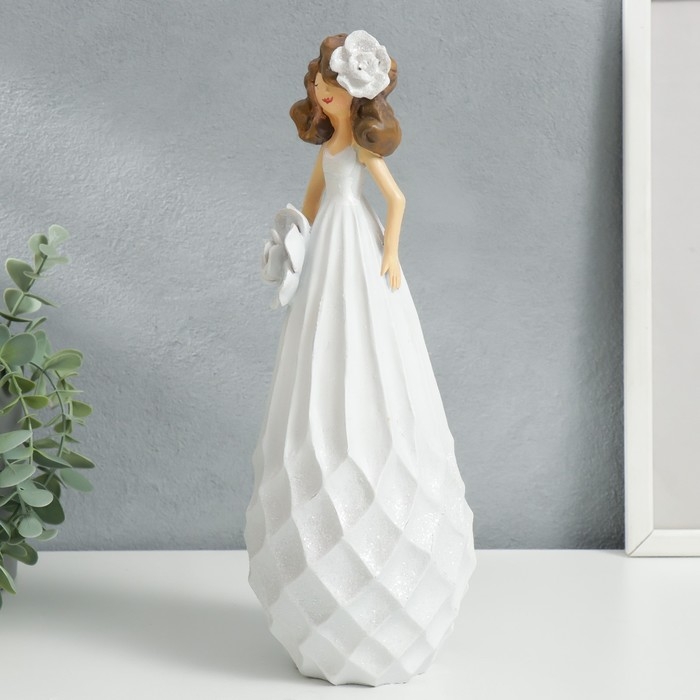 Сувенир полистоун  Сувенир полистоун "Малышка с цветком в волосах, в белом сарафане, с цветком" 30х11,5х11 см