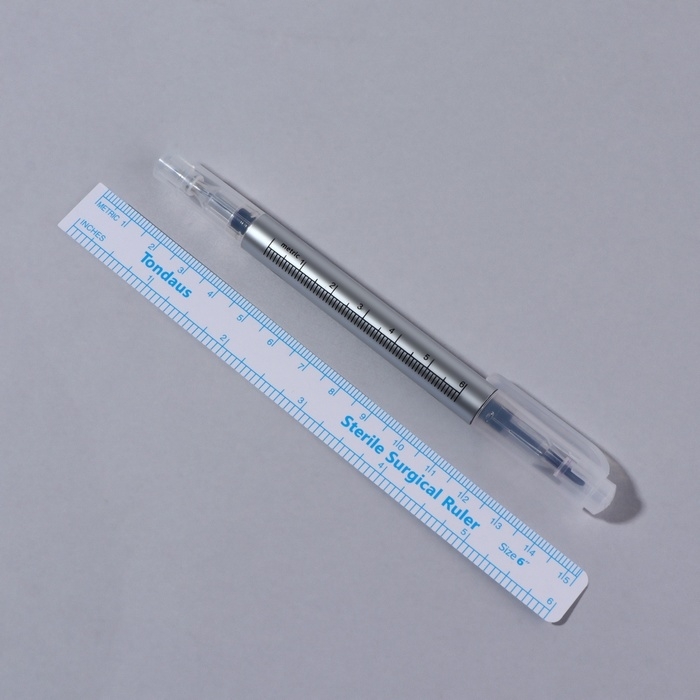 Набор для разметки кожи, 2 предмета: фломастер и линейка Набор для разметки кожи, 2 предмета: фломастер и линейка