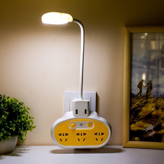 Бра с розетками "Модерни" LED 5Вт бело-жёлтый 15,5х3,4х42 см