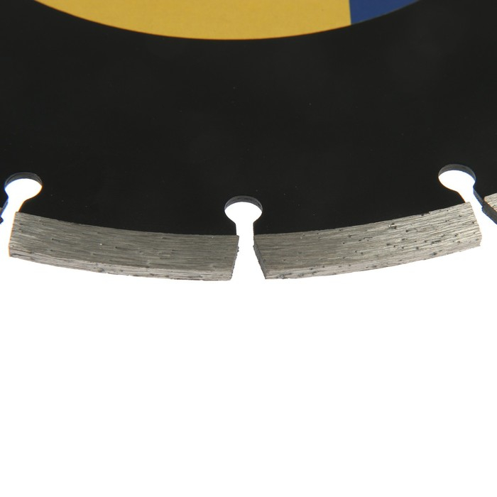 Диск алмазный отрезной ТУНДРА ПРОФИ, повышенный ресурс, сегментный, сухой рез, 230 х 22 мм Диск алмазный отрезной ТУНДРА ПРОФИ, повышенный ресурс, сегментный, сухой рез, 230 х 22 мм