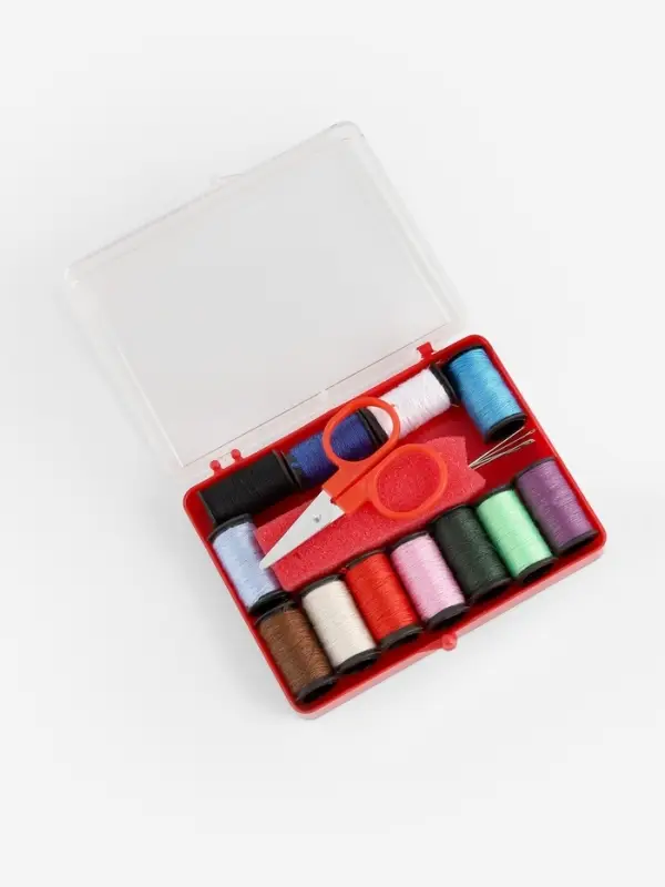 Швейный набор, 18 предметов, в пластиковой коробке, 9.5&times;7&times;2.5 см