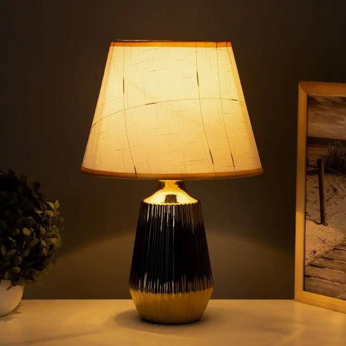 Лампа настольная &laquo;Кармен&raquo; 1&times;40 Вт Е14 черный/золото 24&times;24&times;40 см