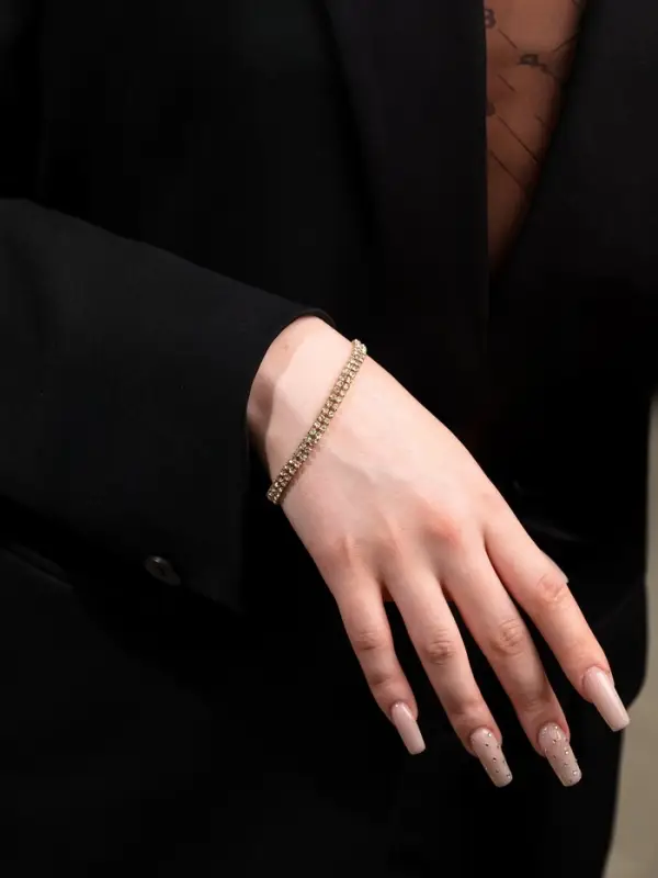 Браслет со стразами &laquo;Сияй&raquo;, L=18 см, 2 ряда, белый в золоте