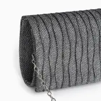 Сумка-клатч женская вечерняя на магните, на длинной цепочке, блестящая, серебристая