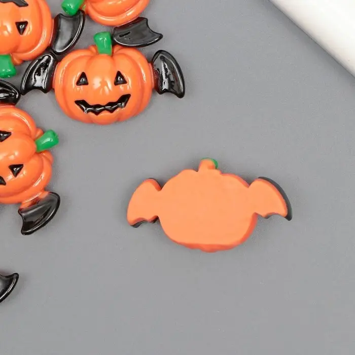 Декор для творчества пластик "Тыква с крыльями" 1,8х3,3х0,8 см