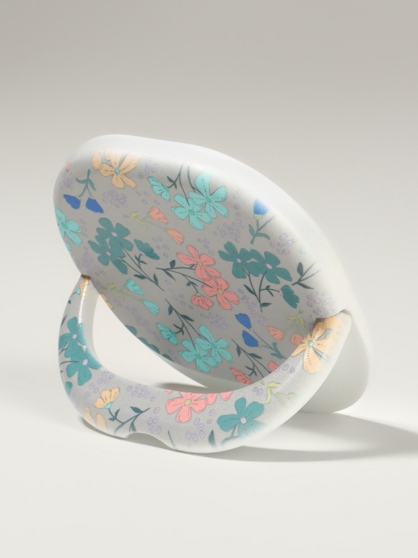 Зеркало карманное «Узор», с подставкой, 8 × 8 см, цвет белый