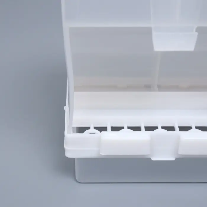 Автокормушка для птиц &laquo;Пижон&raquo;, 8.5&times;8&times;15.4 см, пластик, белая