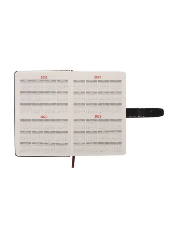 Ежедневник недатированный формат А5, с хлястиком, 128л, линия, пвх, Черный Ежедневник недатированный формат А5, с хлястиком, 128л, линия, пвх, Черный