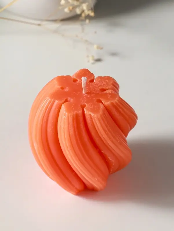 Свеча-цилиндр 9х8 см, 220 гр, с нарезкой, персик Свеча-цилиндр 9х8 см, 220 гр, с нарезкой, персик