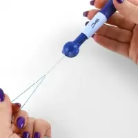 Игла для вышивания TEIRA, для ковровой техники, d=1.3/1.6/2.2 мм, с нитевдевателями, голубая, синяя