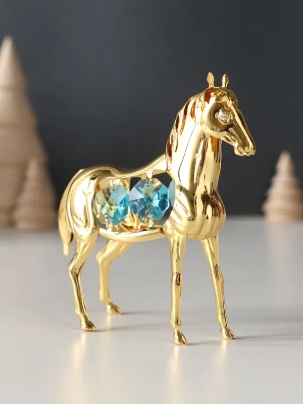 Сувенир  Лошадь с 4-мя голубыми хрусталиками, 9х3х9 см. Сувенир  Лошадь с 4-мя голубыми хрусталиками, 9х3х9 см.