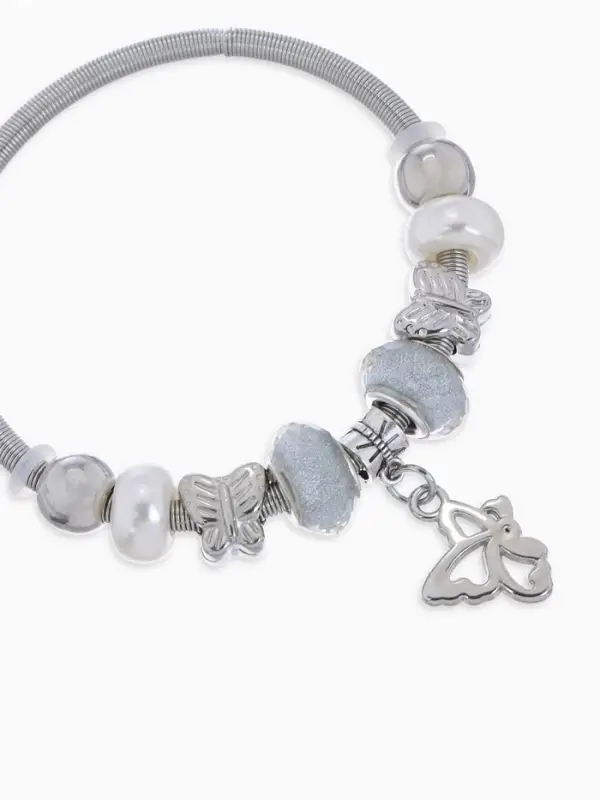 Браслет с шармами &laquo;Жемчуг. Бабочка&raquo;, d=6.5 см, белый в серебре