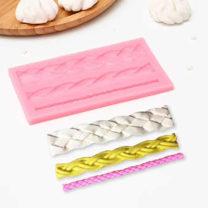 Молд «Плетение», силикон, 15,5×8,4×0,8 см, цвет МИКС Молд «Плетение», силикон, 15,5×8,4×0,8 см, цвет МИКС