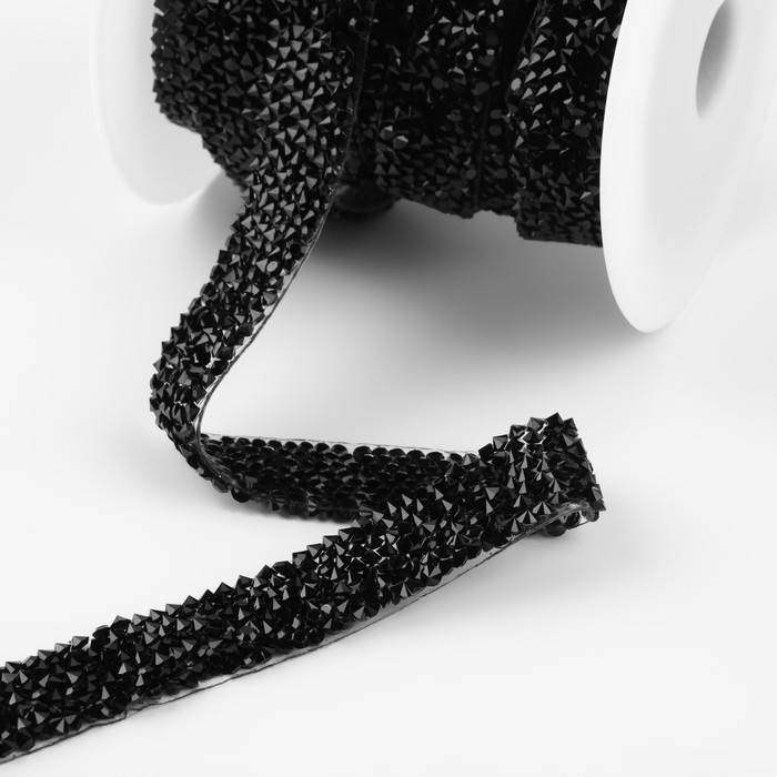 Стразы термоклеевые, ширина - 15 мм, 4,5 ± 0,5 м, цвет чёрный Стразы термоклеевые, ширина - 15 мм, 4,5 ± 0,5 м, цвет чёрный