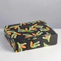 Складная коробка подарочная &laquo;Шишки&raquo;, 31 х 24.5 х 8 см, Новый год