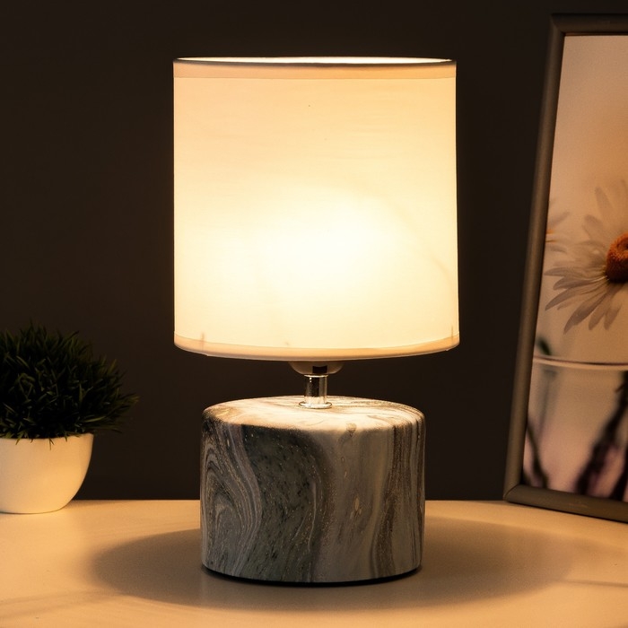 Настольная лампа Настольная лампа "Сафари К" Е27 40Вт бело-голубой 12,5х12,5х29 см RISALUX