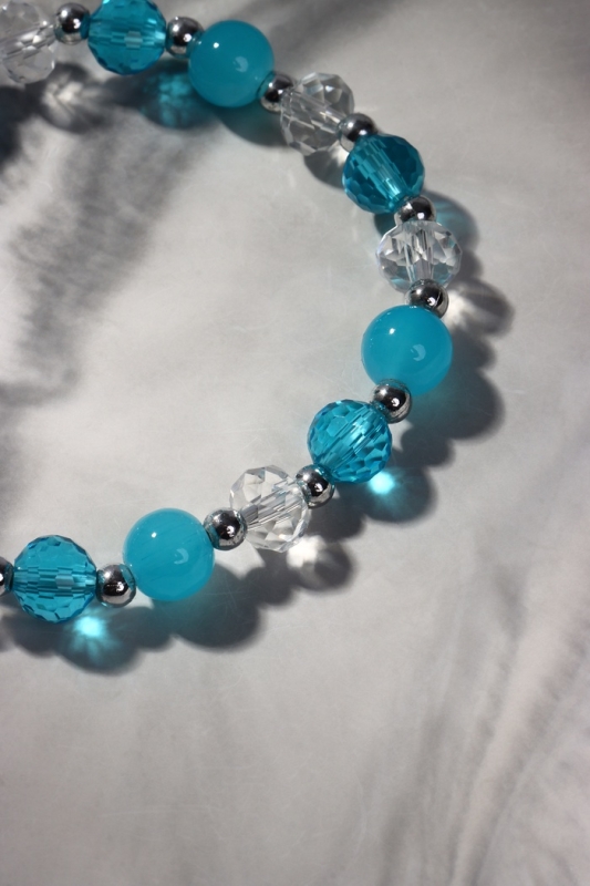 Браслет «Радость» якорь и бабочки, цвет бело-голубой в серебре, d=7