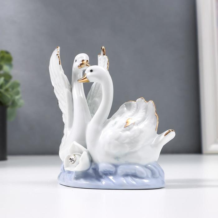 Сувенир керамика "2 лебедя с розой"  10х5,5х11 см