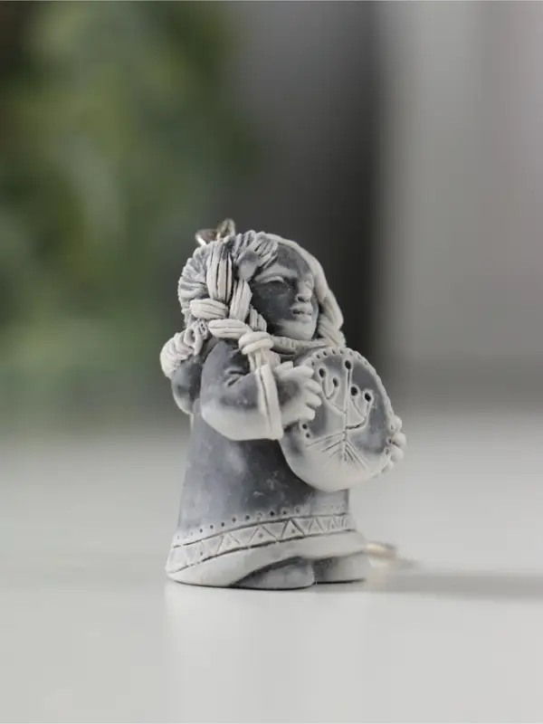 Брелок "Девушка с бубном" маленькая, 4см