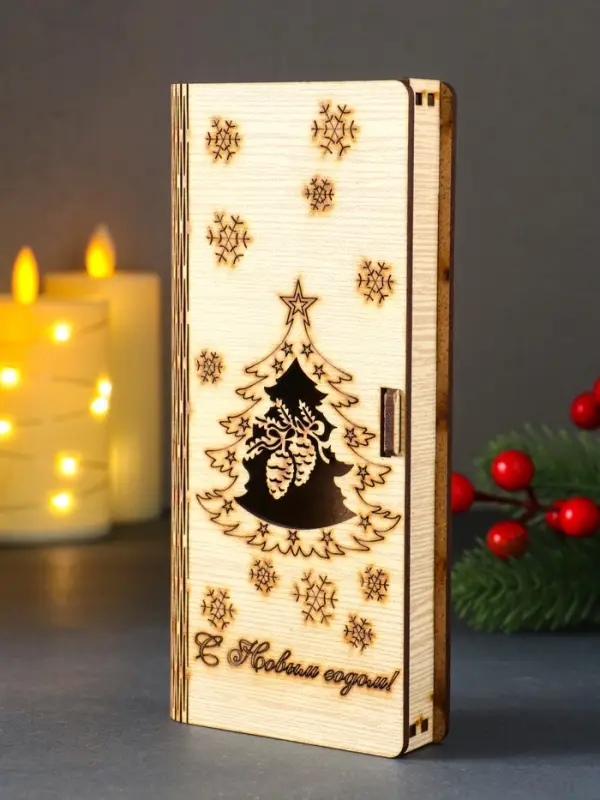 Конверт для денег деревянный  Конверт для денег деревянный "Новый год с шишками", 18х2,4х8 см