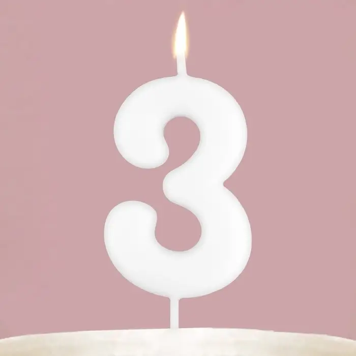 Свеча для торта, цифра «3», светится в темноте, 3,8 х 8 см Свеча для торта, цифра «3», светится в темноте, 3,8 х 8 см