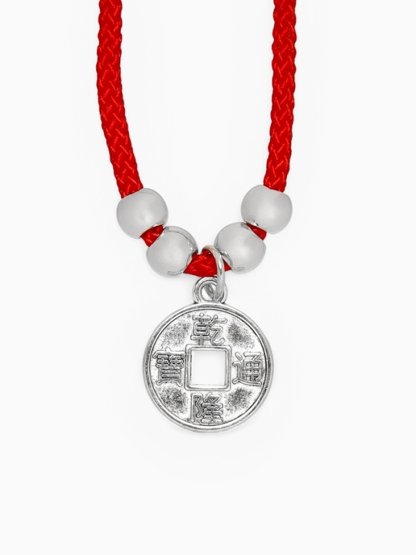 Браслет-оберег «Красная нить» одна монета, цвет чернёное серебро, 20 см