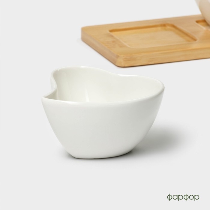 Набор соусников керамический на бамбуковой подставке BellaTenero «Сердце», 4 предмета: 125 мл, цвет белый Набор соусников керамический на бамбуковой подставке BellaTenero «Сердце», 4 предмета: 125 мл, цвет белый