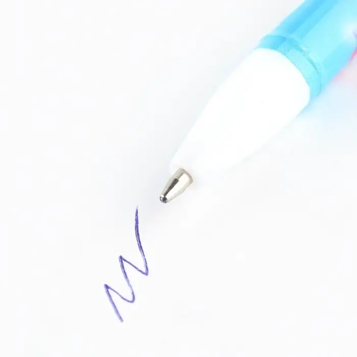 Ручка шариковая, синяя паста 0.5 мм с колпачком пластик «Волшебства и чудес» Ручка шариковая, синяя паста 0.5 мм с колпачком пластик «Волшебства и чудес»