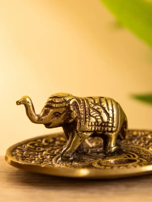 Подставка под благовония  Подставка под благовония "Слоник на тарелке" латунь 7 см