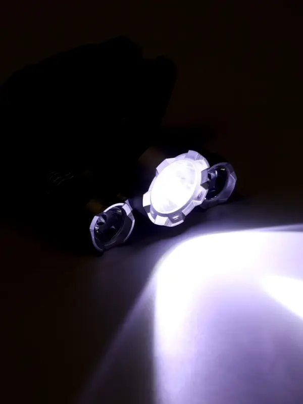 Фонарь налобный аккумуляторный &laquo;Мастер К&raquo;, 10 Вт, 1200 мАч, 600 Лм, 8&times;9&times;6 см