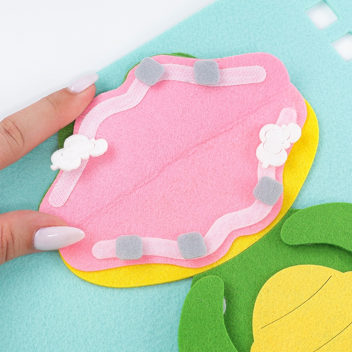 Развивающая книжка «Лечим зубки» Развивающая книжка «Лечим зубки»