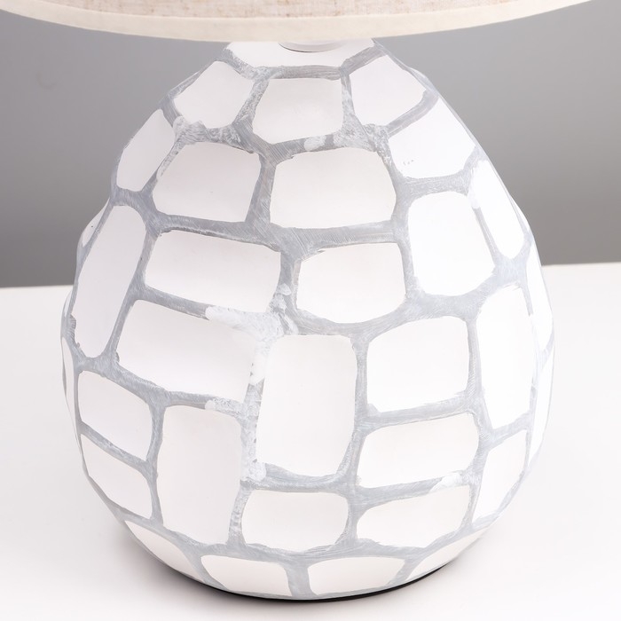 Настольная лампа Настольная лампа "Камилла" Е27 40Вт бело-серый 27,5х27,5х42,5 см RISALUX